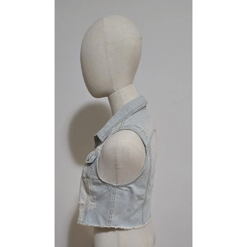 Denim Trucker Style Vest Womens Small Distressed Button Front Sleeveless Y2K New - Picture 16 of 16